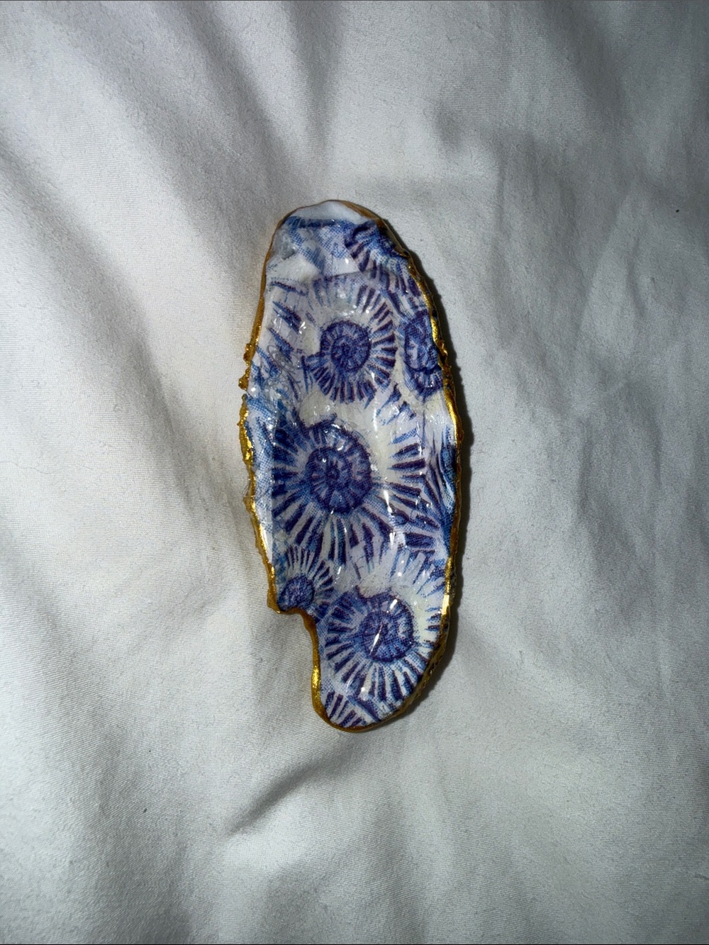Blue and White Decorative Magnet with Gold Edge